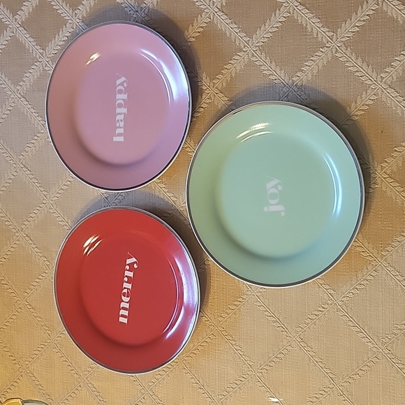 Merry, Joy, Happy 7 inch plates, Perfect For The Holidaya - Picture 1 of 3